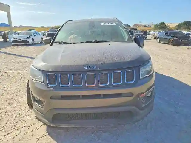 3C4NJCBB5JT256996 2018 JEEP COMPASS-4