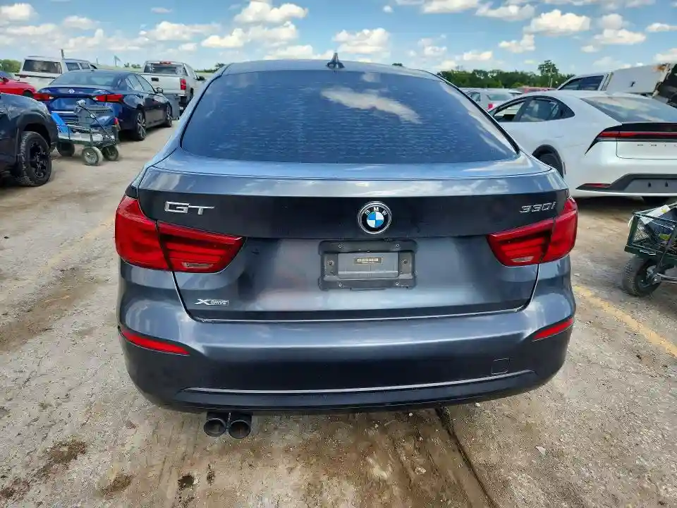 WBA8Z9C51JG827743 2018 BMW 3 SERIES-5