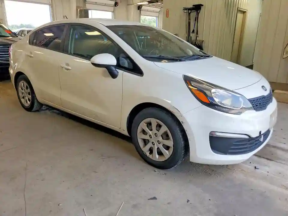 KNADM4A38H6025661 2015 KIA RIO-3
