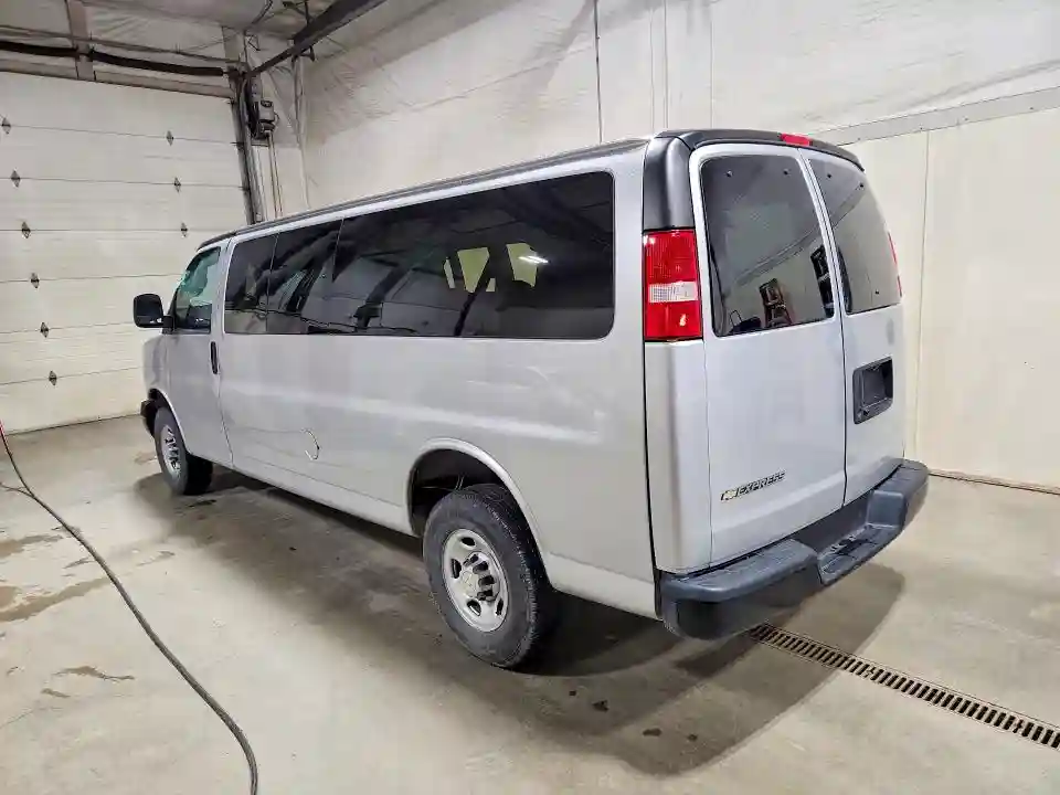 1GAZGNFP4P1105982 2023 CHEVROLET EXPRESS-1