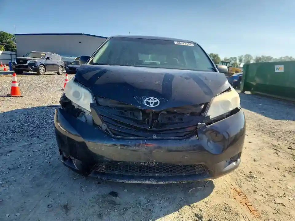 5TDZK3DCXFS532143 2015 TOYOTA SIENNA-4