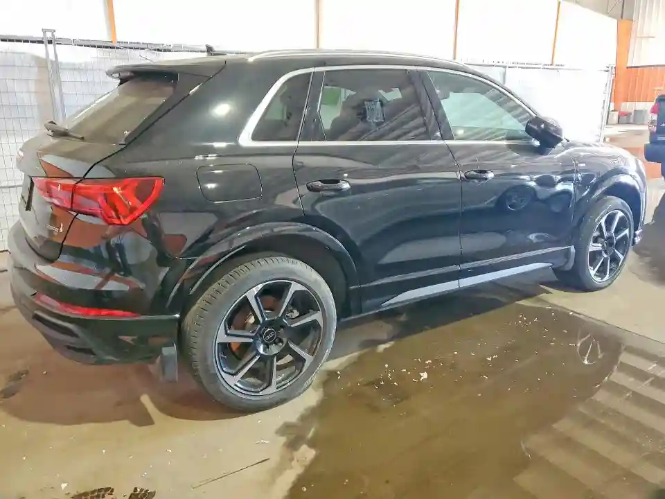 WA1EECF31P1129163 2023 AUDI Q3-2