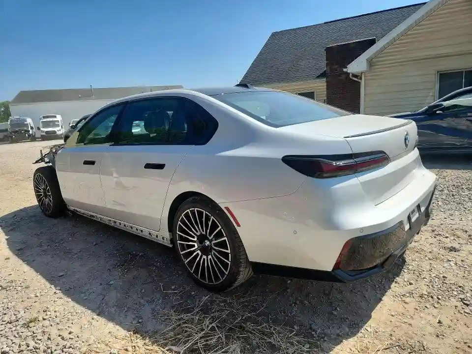 WBA23EH05SCV49726 2025 BMW 7 SERIES-1