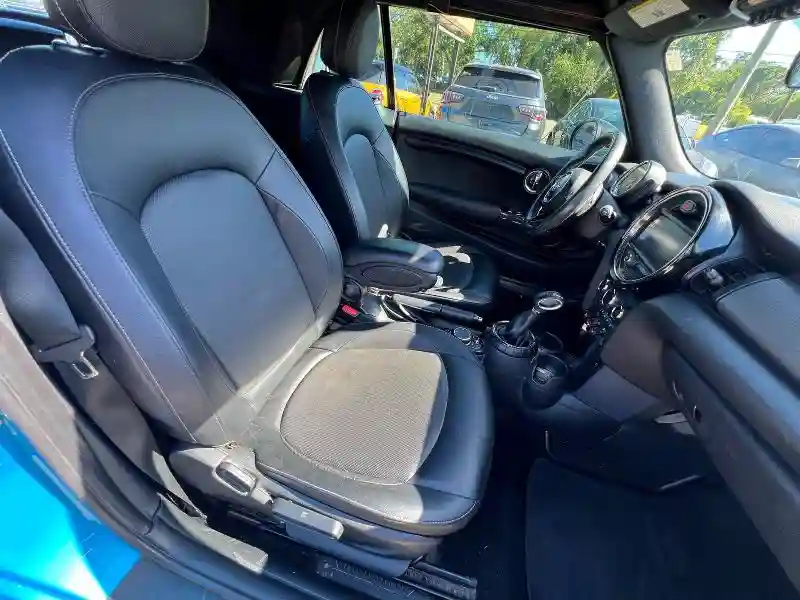 WMWWG5C59G3C18831 2016 MINI COOPER-4