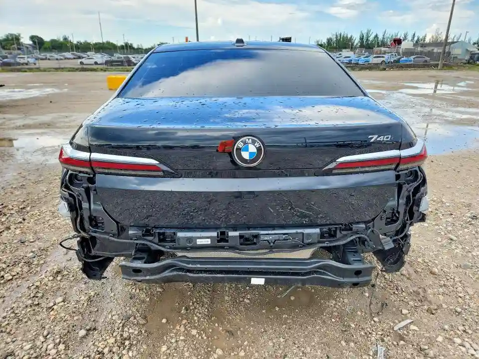 WBA23EH08RCS25938 2024 BMW 7 SERIES-5
