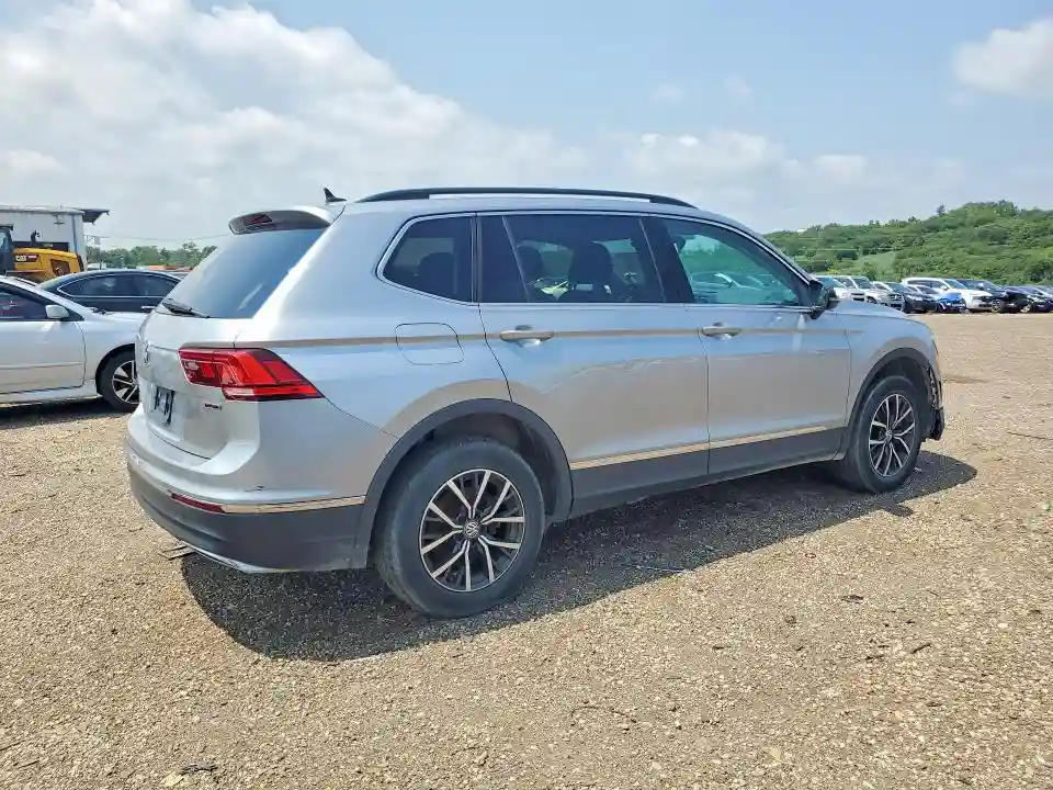 3VV2B7AX8LM015596 2020 VOLKSWAGEN TIGUAN-2