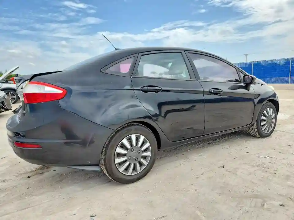 3FADP4AJ0FM202795 2015 FORD FIESTA-2