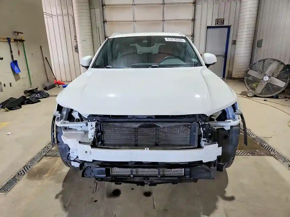 YV4162UK2K2127783 2019 VOLVO XC40-4
