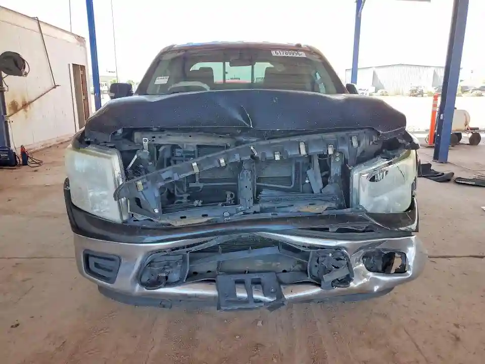1N6AA1EJ1HN563773 2017 NISSAN TITAN-4