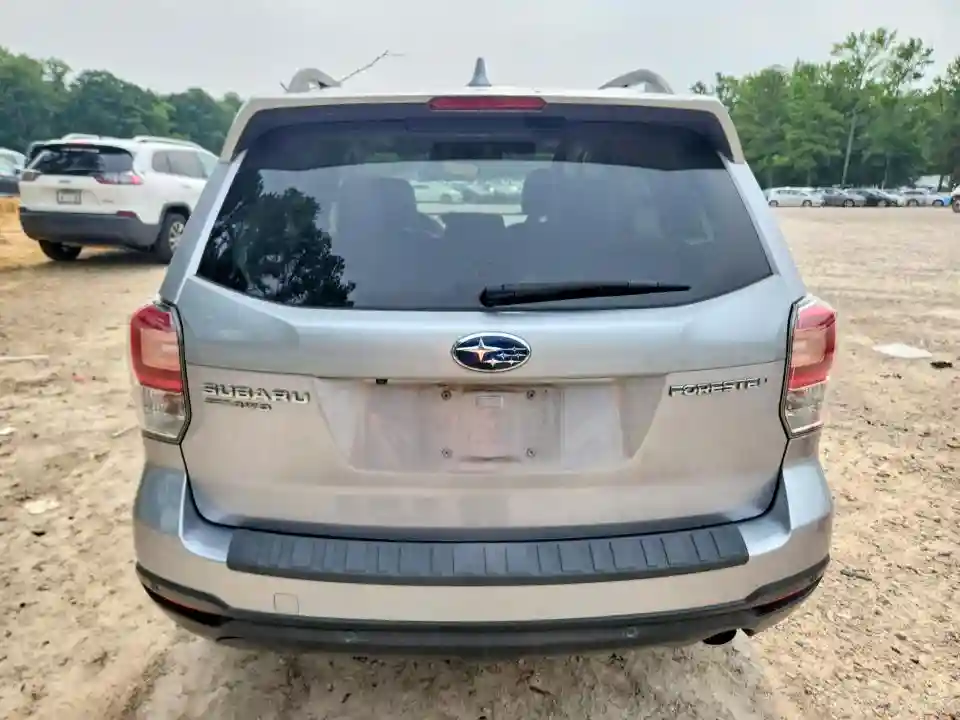 JF2SJAWC4HH556470 2017 SUBARU FORESTER-5
