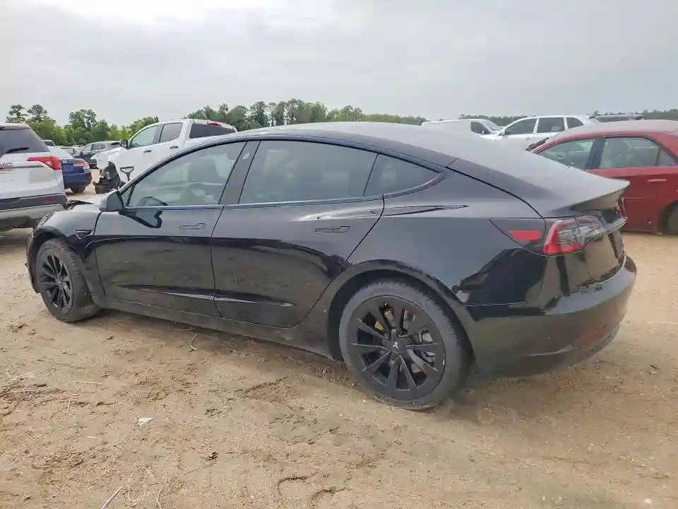 5YJ3E1EA2NF304509 2022 TESLA MODEL 3-1