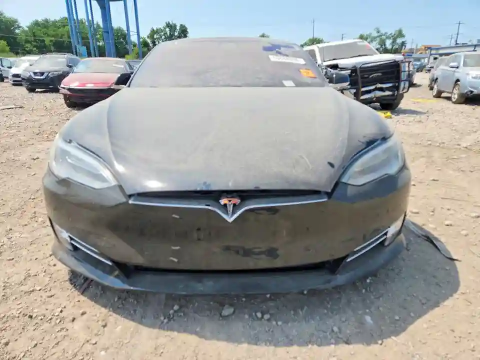 5YJSA1E41JF285480 2018 TESLA MODEL S-4