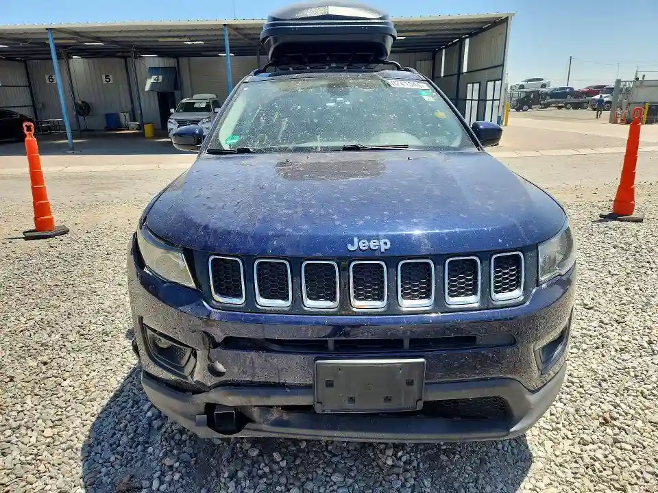 3C4NJCBBXJT194723 2018 JEEP COMPASS-4