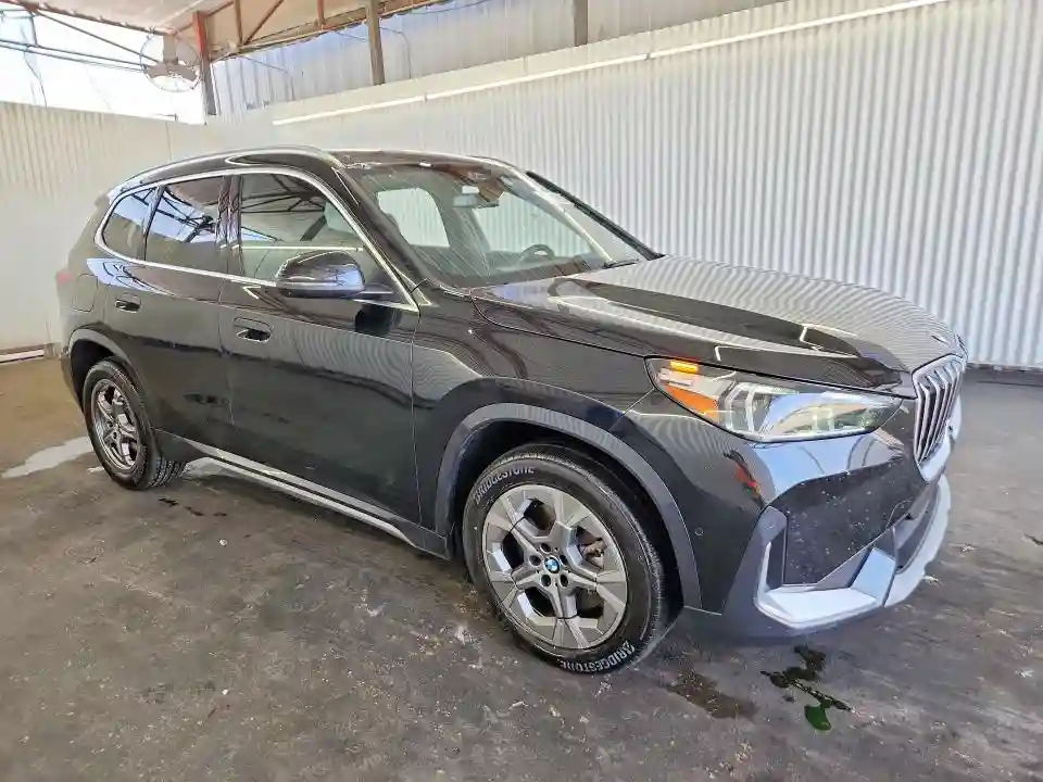 WBX73EF06T5602793 2026 BMW X1-3