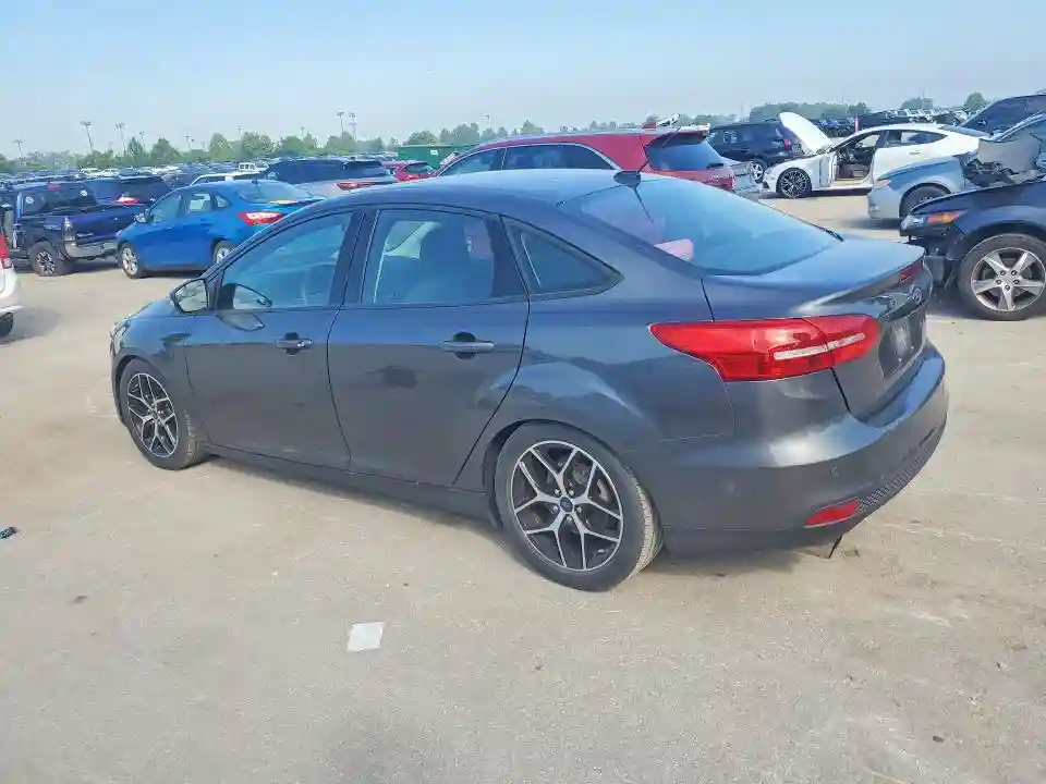 1FADP3H2XJL303135 2018 FORD FOCUS SEL-1