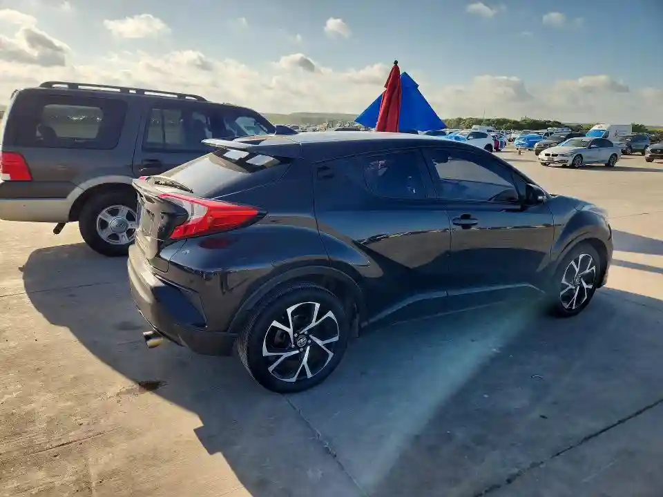 NMTKHMBX1JR015333 2018 TOYOTA C-HR-2