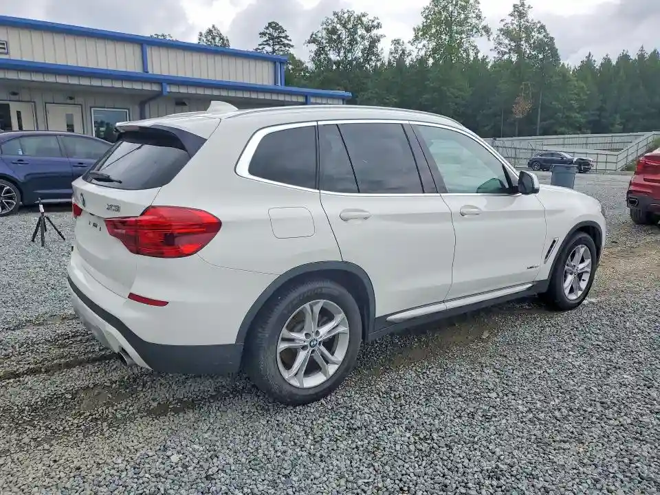 5UXTR9C55JLC76920 2018 BMW X3-2