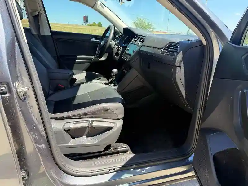 3VV3B7AX5MM082002 2021 VOLKSWAGEN TIGUAN-4