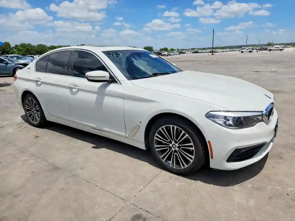 WBAJA9C59JB253480 2018 BMW 5 SERIES-3