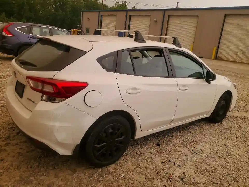 4S3GTAA66J3721020 2018 SUBARU IMPREZA-2