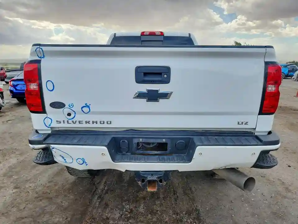 1GC1KWEY5JF124263 2018 CHEVROLET SILVERADO-5