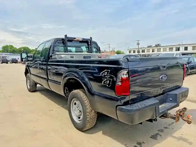 1FT7X2B62GED10235 2016 FORD F250-2