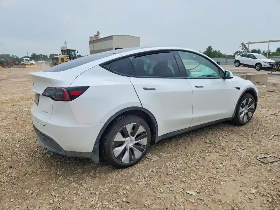 7SAYGDEE6PF684657 2023 TESLA MODEL Y-2