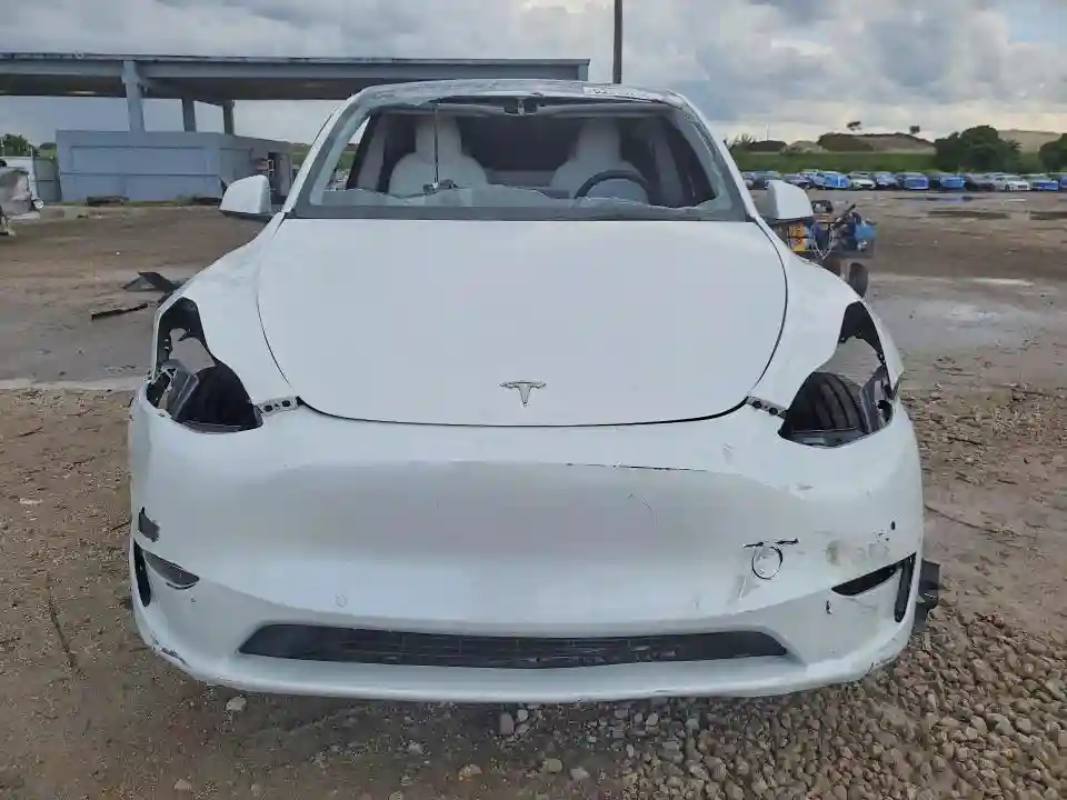 5YJYGAEE8MF284221 2021 TESLA MODEL Y-4