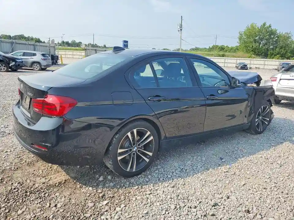 WBA8B9G57JNU97133 2018 BMW 3 SERIES-2