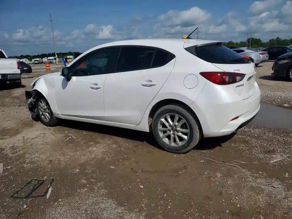 3MZBN1K71HM102844 2017 MAZDA 3-1