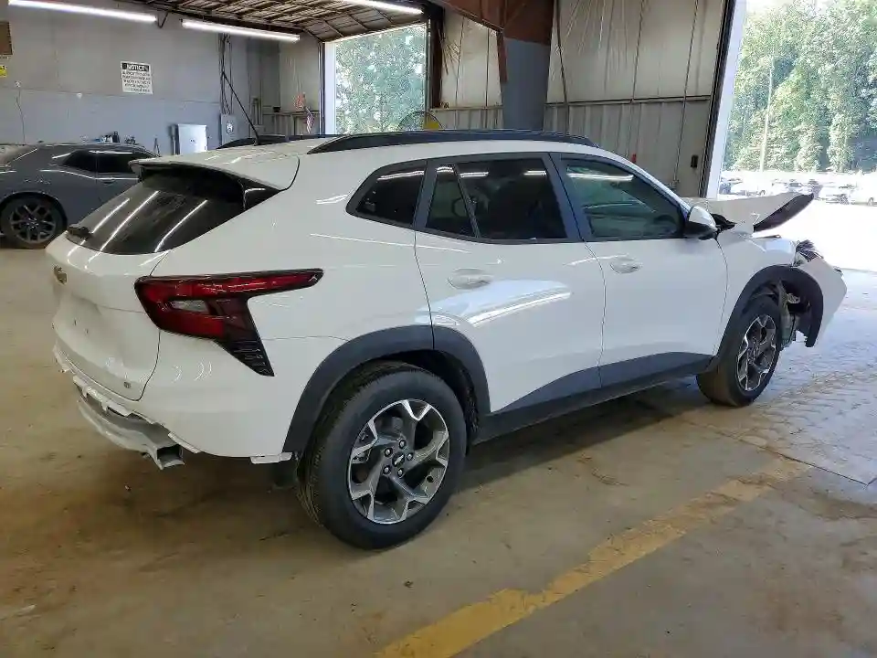 KL77LHEP1TC086798 2026 CHEVROLET TRAX-2