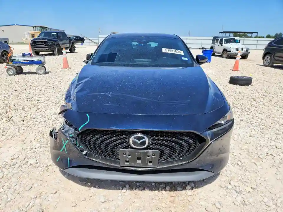 JM1BPAMMXK1146751 2019 MAZDA 3-4