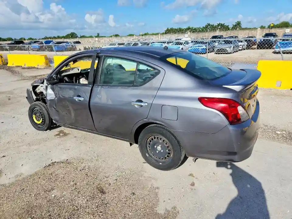 3N1CN7AP6KL867723 2019 NISSAN VERSA-1