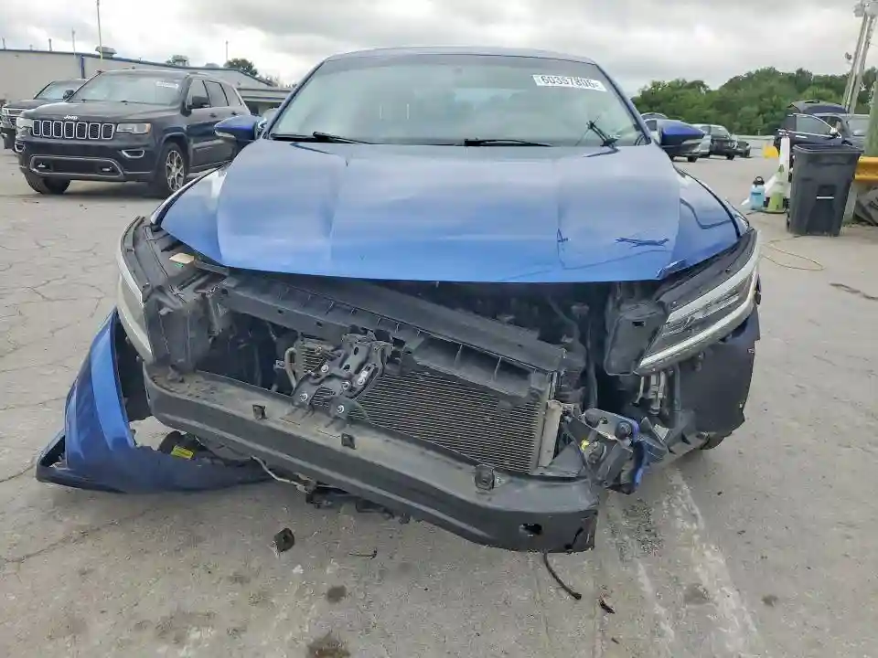 1VWBT7A39HC048377 2017 VOLKSWAGEN PASSAT-4
