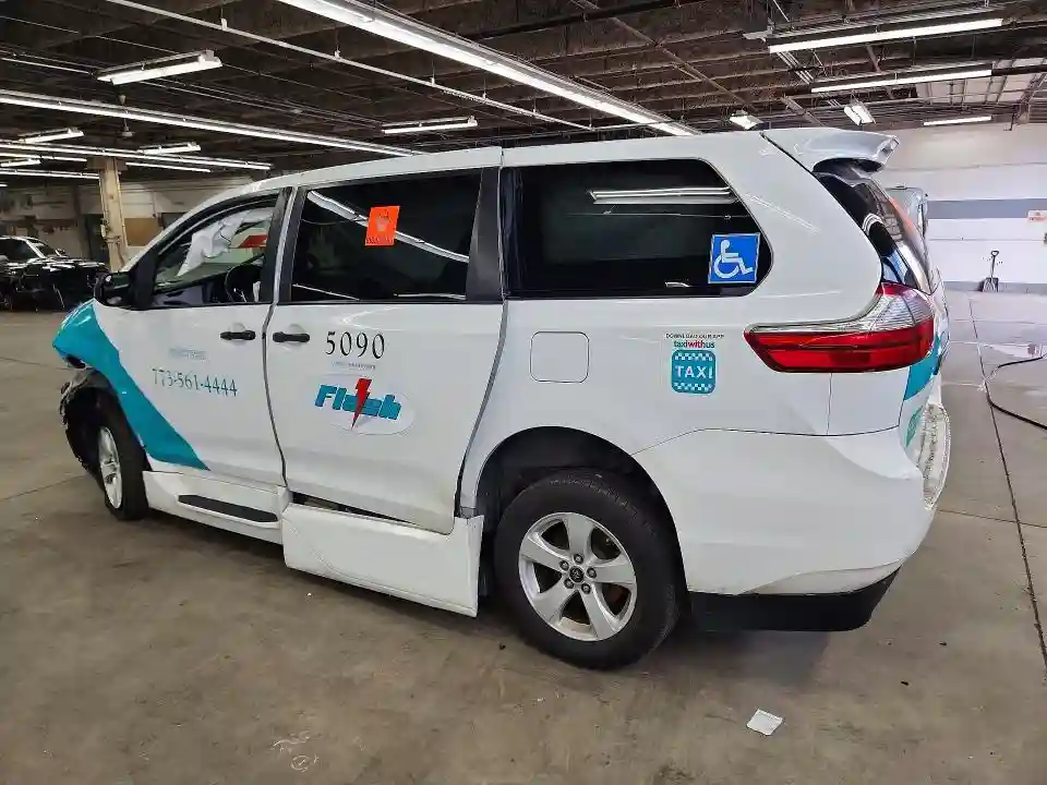 5TDZZ3DC3LS036785 2020 TOYOTA SIENNA-1