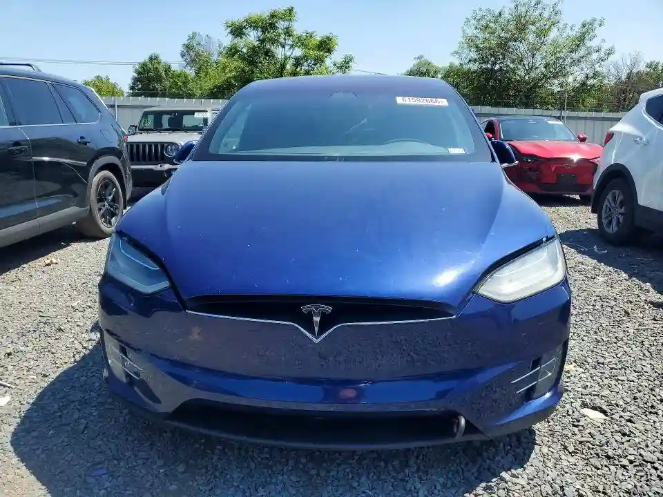5YJXCBE24HF054703 2017 TESL MODEL X-4