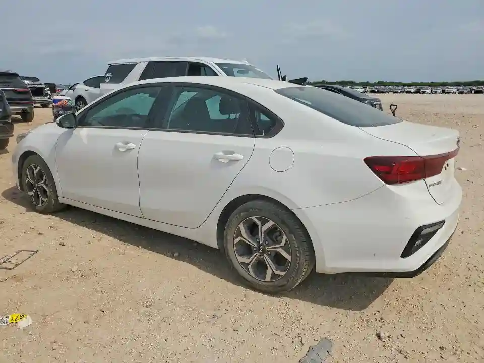 3KPF24AD8ME339339 2021 KIA FORTE-1