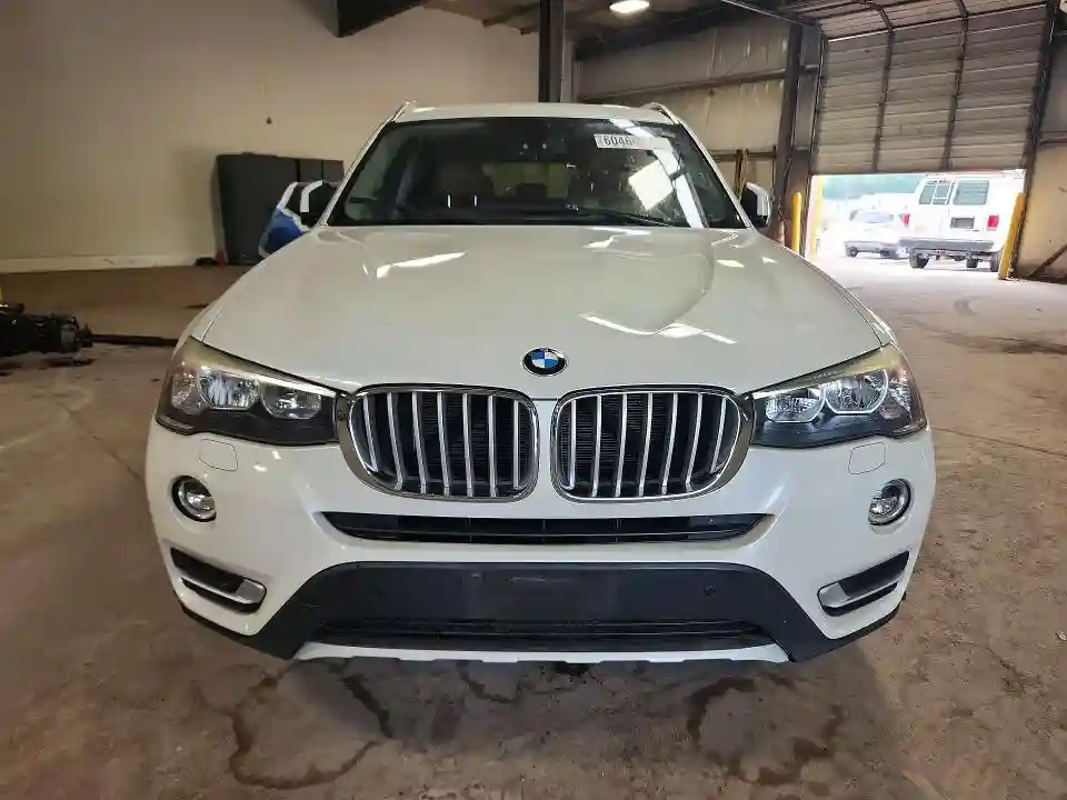 5UXWX9C5XH0T09213 2017 BMW X3-4