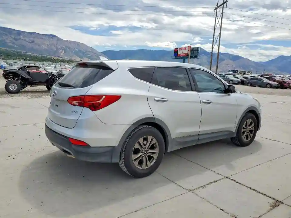 5XYZT3LB5GG314082 2016 HYUNDAI SANTA FE S-2