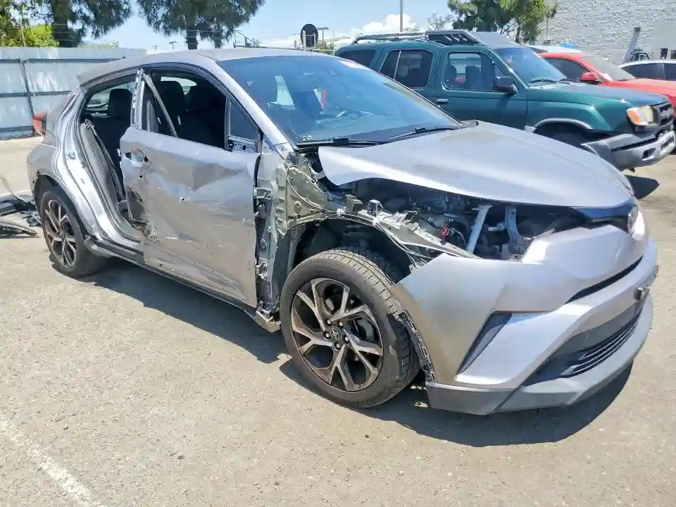 NMTKHMBX2JR001022 2018 TOYOTA C-HR-3