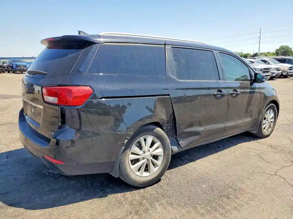 KNDMB5C1XH6322697 2017 KIA SEDONA-2