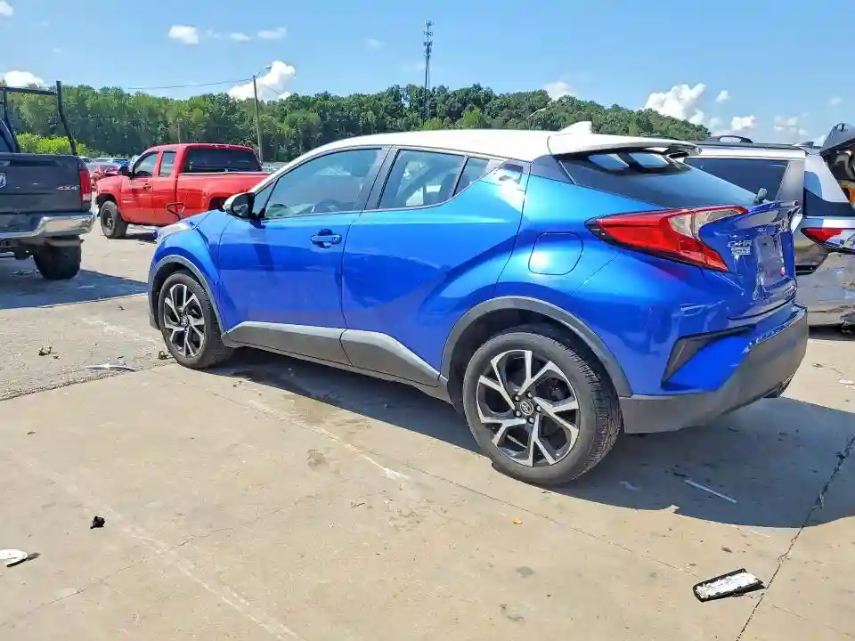 NMTKHMBX2JR025336 2018 TOYOTA C-HR-1