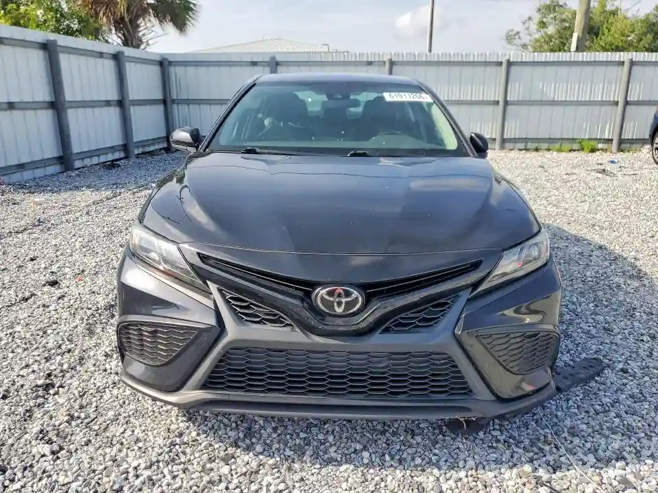4T1G11AK5MU523929 2021 TOYOTA CAMRY-4