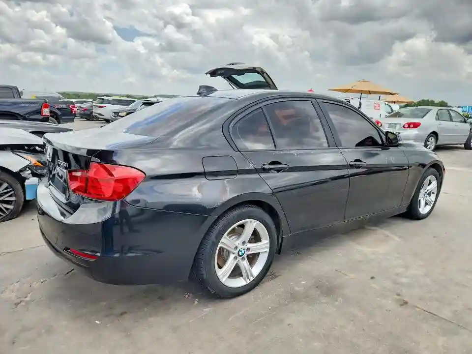 WBA3B5C53FF960105 2015 BMW 3 SERIES-2