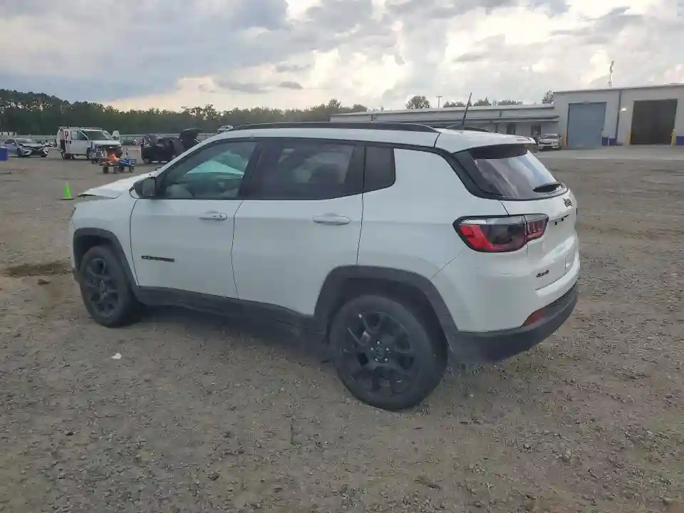3C4NJDBN7ST599343 2025 JEEP COMPASS-1