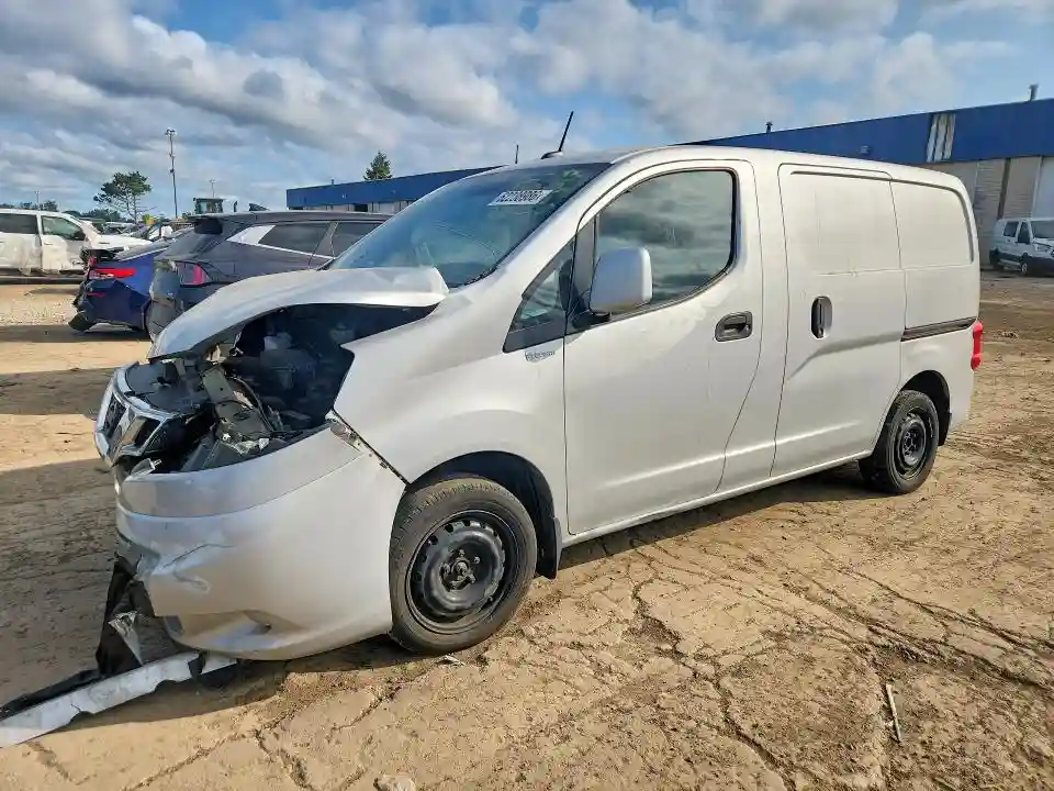 3N6CM0KN0FK690082 2015 NISSAN NV-0