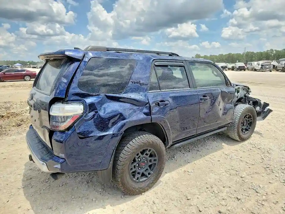JTEPU5JR2R6233428 2024 TOYOTA 4RUNNER-2