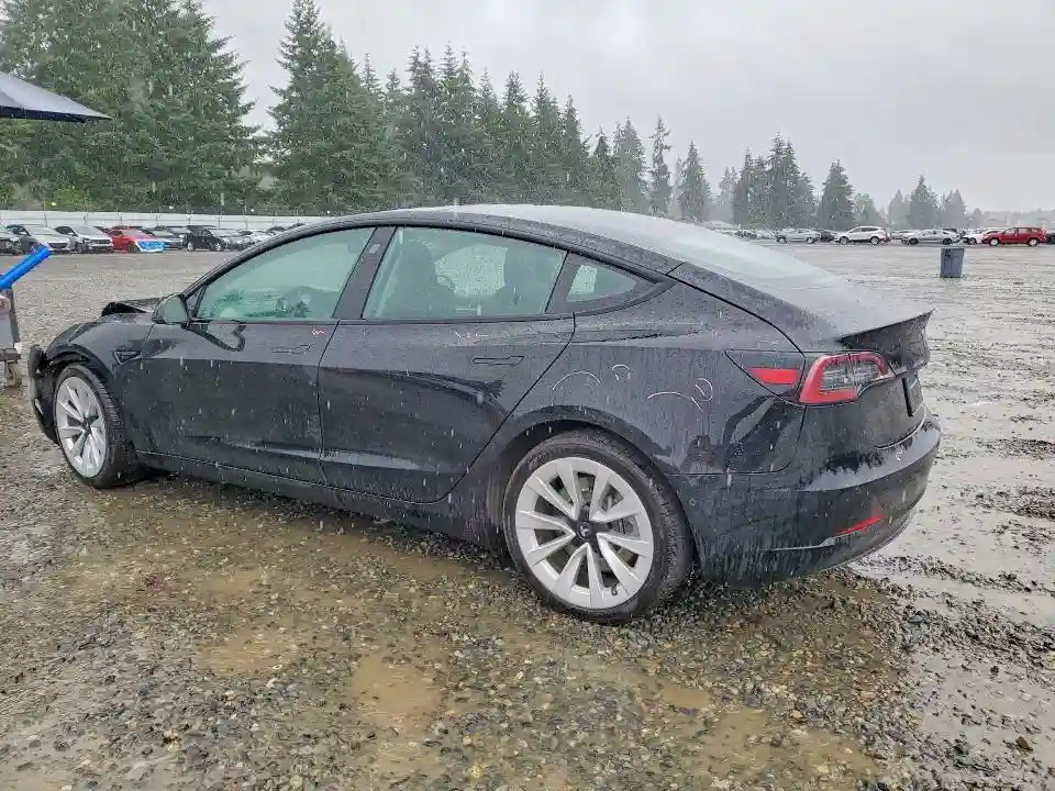 5YJ3E1EA6NF186755 2022 TESLA MODEL 3-1