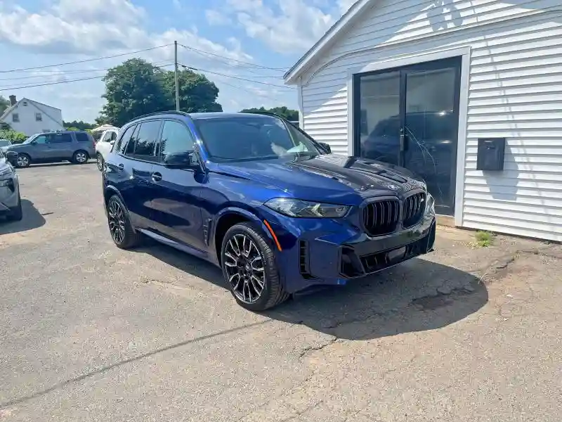 5UX33EU03R9T09335 2024 BMW X5 M60I-3
