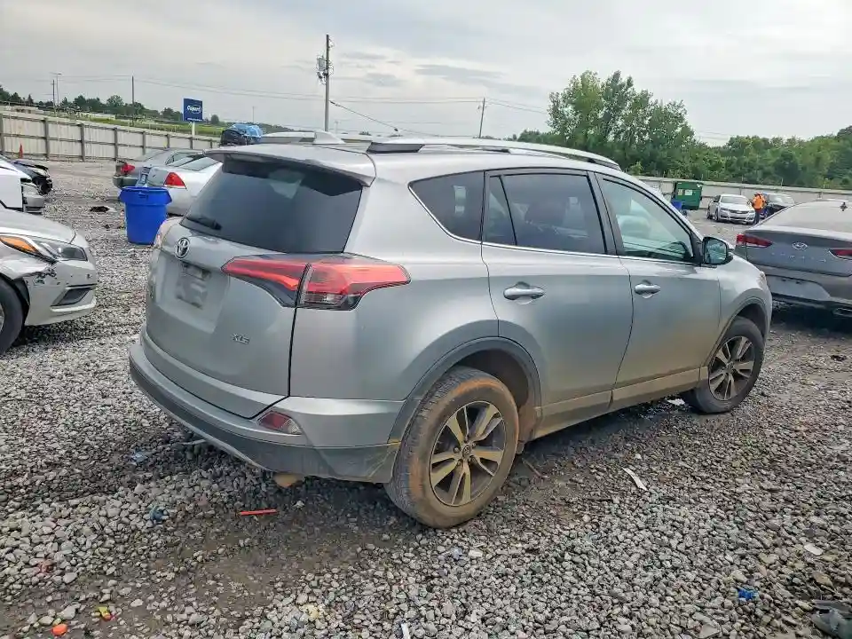 2T3WFREV6JW501876 2018 TOYOTA RAV4-2